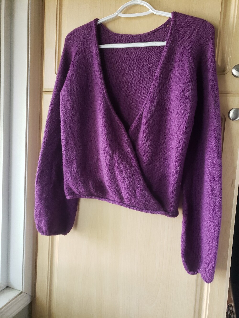 Women's Wool Handmade V-Neck Sweater - Purple
